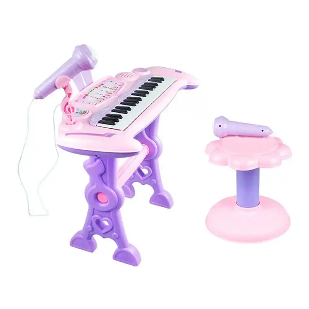 piano de juguete con microfono