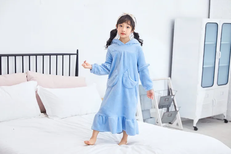 12397612867_1697752344