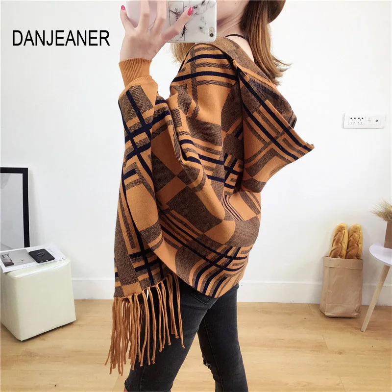 

DANJEANER Classic Geometric Pattern Women Cashmere Cardign with Hood Fashion Tassel Knitted Sweater Coat Outside Jacket Tops