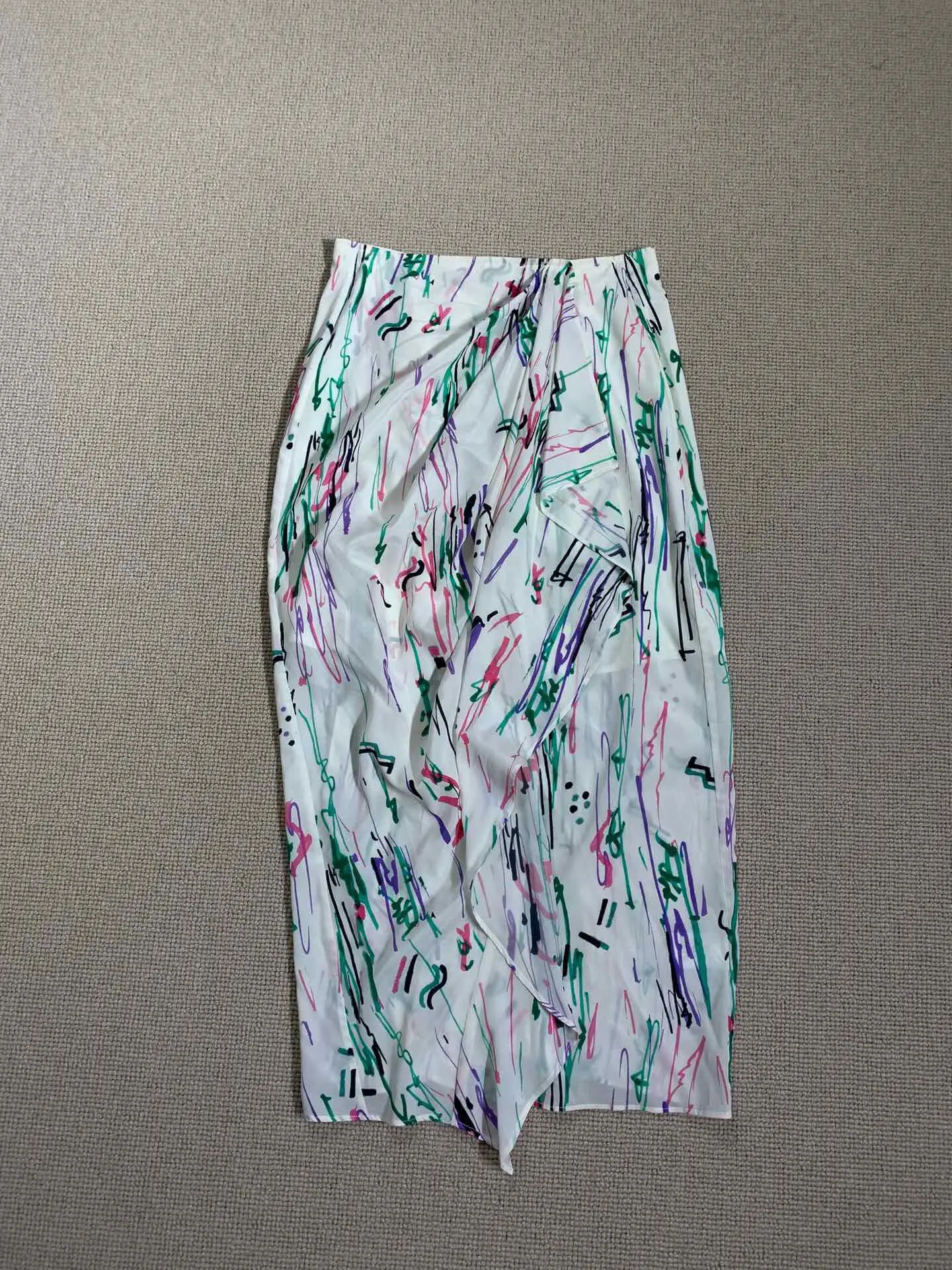 

Women Skirt 2020 Spring and Summer Color Irregular Line Skirt