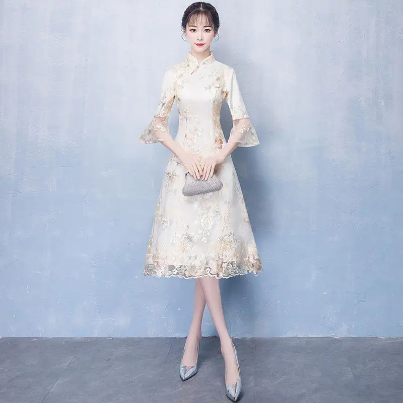 Lace Patchwork Sleeve Lady Qipao Exquisite Embroidery Flower Chinese Dress Classic Champagne Bride Wedding Dress Sexy Maxi Dress - Цвет: Champagne Mid length