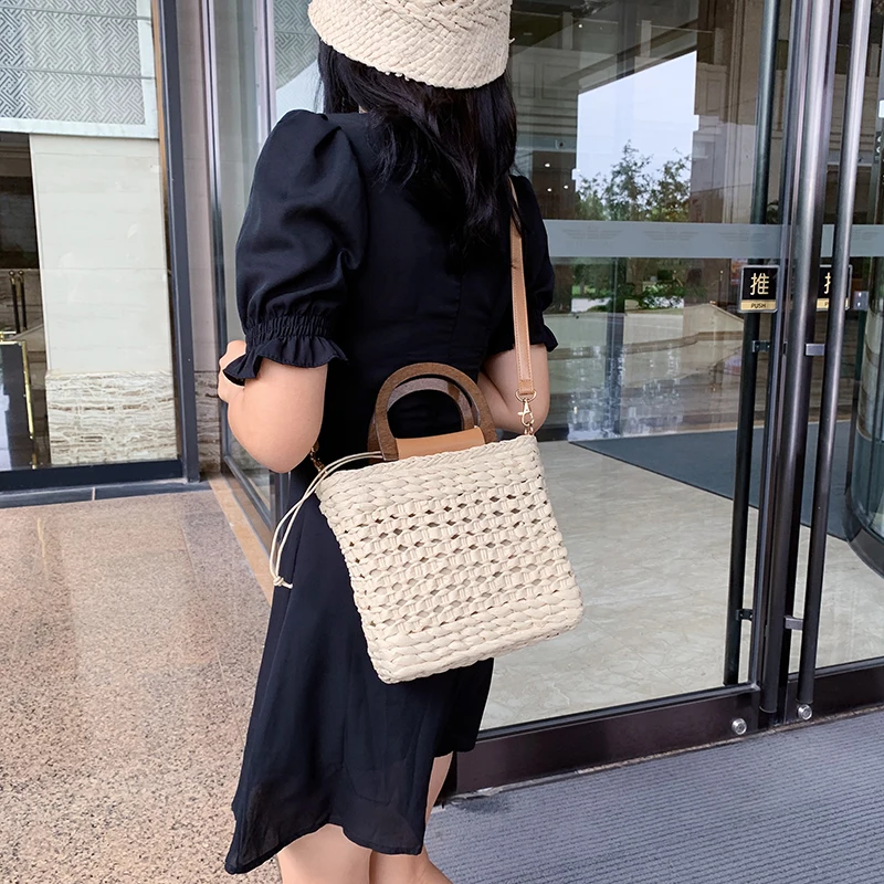 New Fashion Women Straw Crossbody Bag Hand-woven Shoulder Bags Seaside Vacation Designer Handbags Ladies Shoulder Messenger Bag