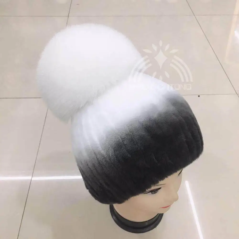 black and white Новая Вязаная натуральная меховая шапка из натурального кролика рекс с большим меховым шаром из лисы головной убор женские тапки skullies оптом - Цвет: black and white