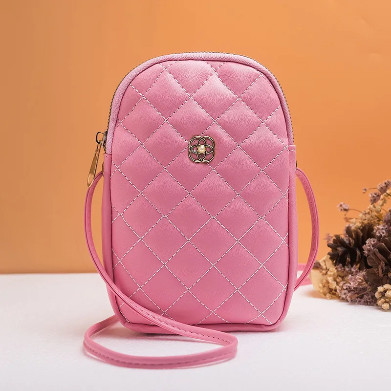 Рисунок 5 - Модные сумочки для телефона для женщин