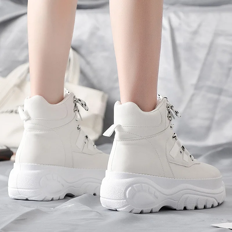 10737232319_1318679932