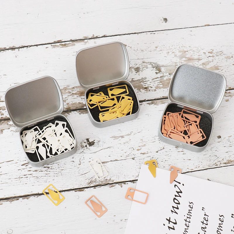 

15pcs/box 2019 Hollow Triangle Arrow Bookmarks Mini Hollow Metal Paper Clip Stationery School Office Supplies Gift
