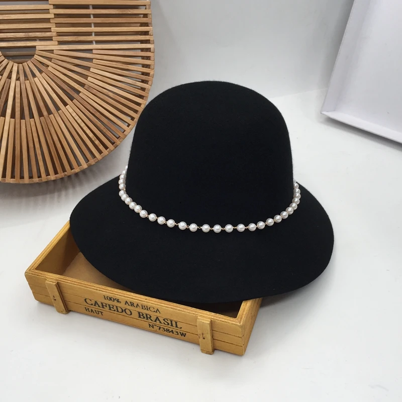 Small sweet wind restoring ancient ways about pearl chain wool fisherman hat female celebrities fashion elegant British han edit