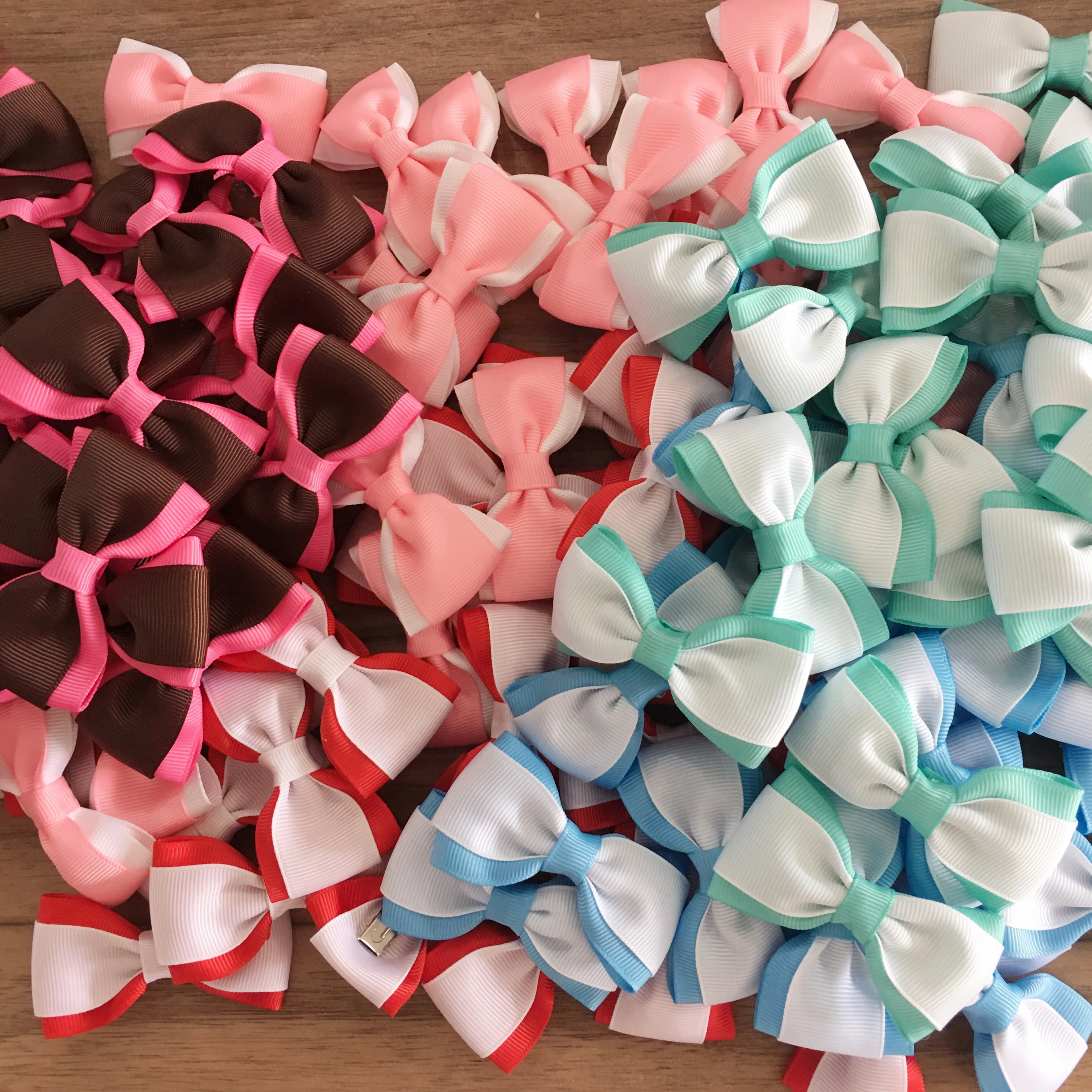 20 шт./партия собака 2,75 дюймов Бутик Grosgrain младенческой волос Лук Набор зажим для волос банты для девочек набор аксессуары для волос головной убор
