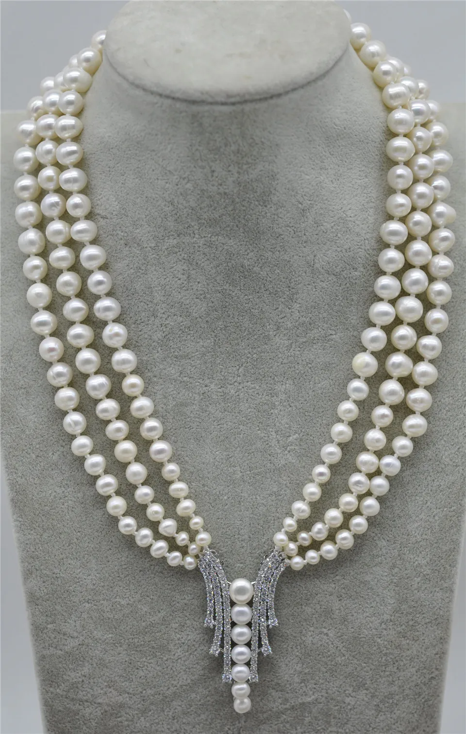 

Ожерелье с искусственным белым жемчугом, 3 нити, 18 дюймов