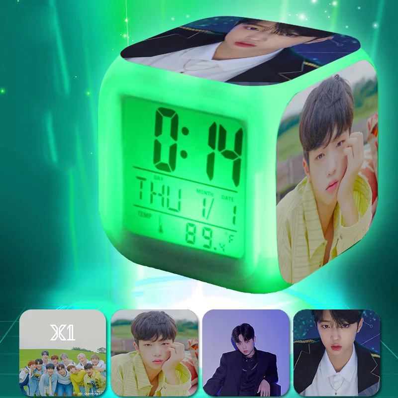 KPOP производство 101x1 квантовый прыжок 7 цветов декомпрессионный будильник Летающая вспышка стоящий светодиодный светильник ким Йохан сон Хён Цзюнь - Цвет: 8