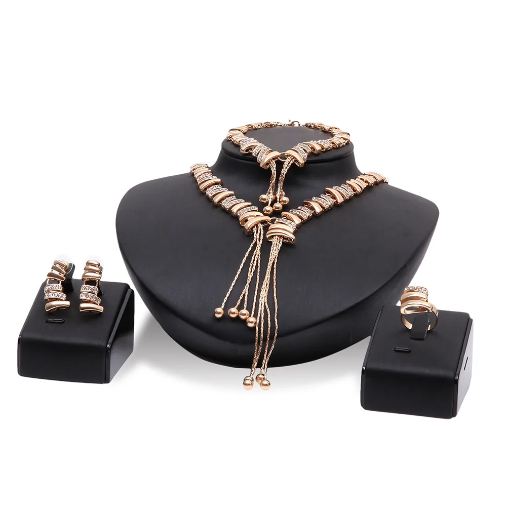 

Hot Selling Alloy Jewelry 4-Piece Set Tassled Necklace Earrings Exaggerated Set European And American-Style Party Jewelry Set