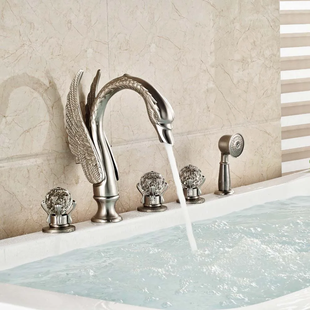 Brushed Nickel Хрустальная ручка Лебедь Золотой смеситель для ванны на бортике 5 широкий с отверстиями Смеситель для ванны с ручным душа - Цвет: Brushed Nickel