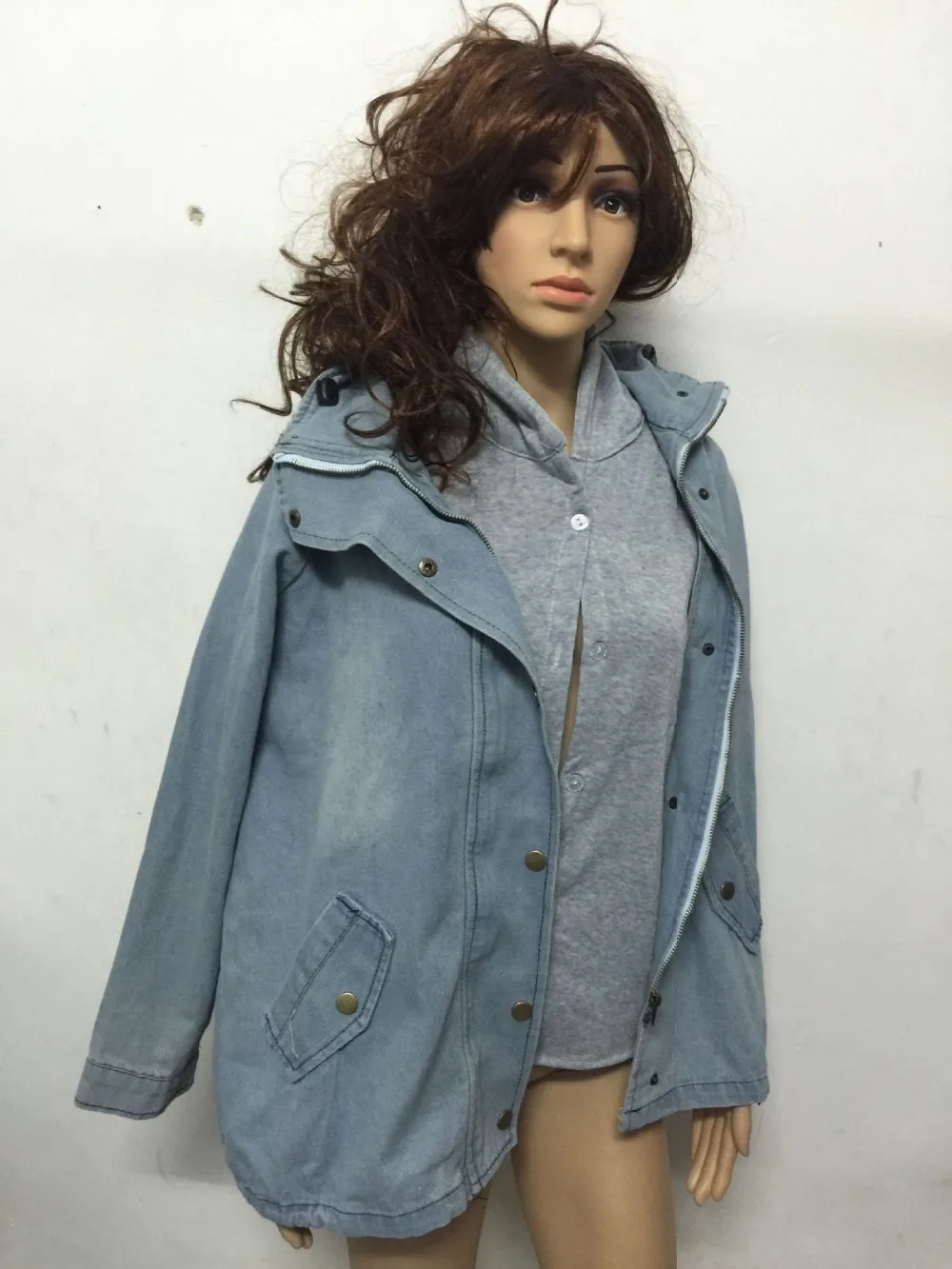 4070295786_1677996602