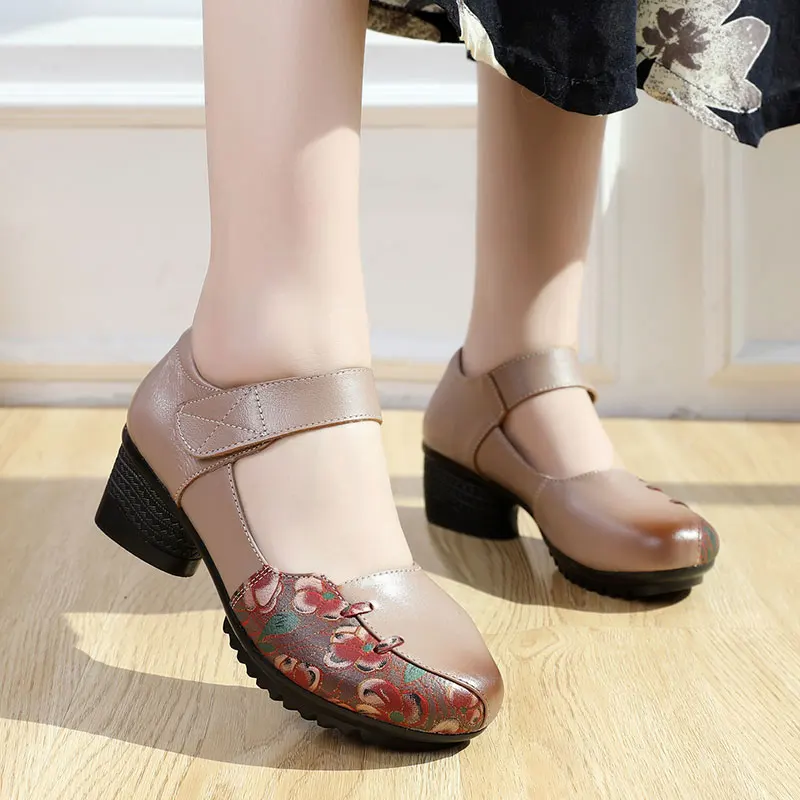 Повседневные Мягкие женские туфли из натуральной кожи; сезон весна-осень женские туфли-лодочки на платформе в этническом ретро-стиле на среднем каблуке Zapatos De Mujer