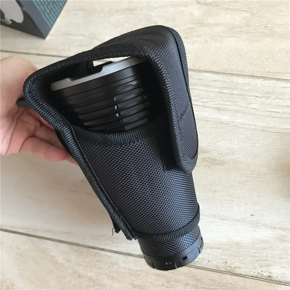 Imalent RT70 5500lm Magnetic LED Rechargeable Flashlight 903m 18650 Jungle Search Light IP68 Portable Flashlight (11)