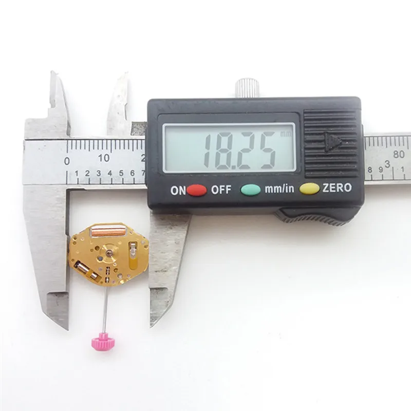 Watch movement accessories Japan's new 9T33 movement calendar- free three- pin quartz movement does not contain batteries