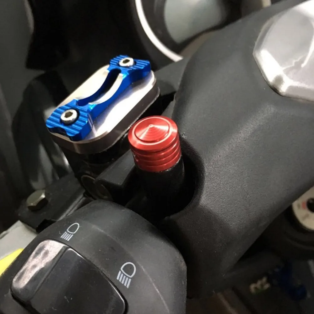 后视镜螺丝 后视镜螺丝堵头 安装图 05