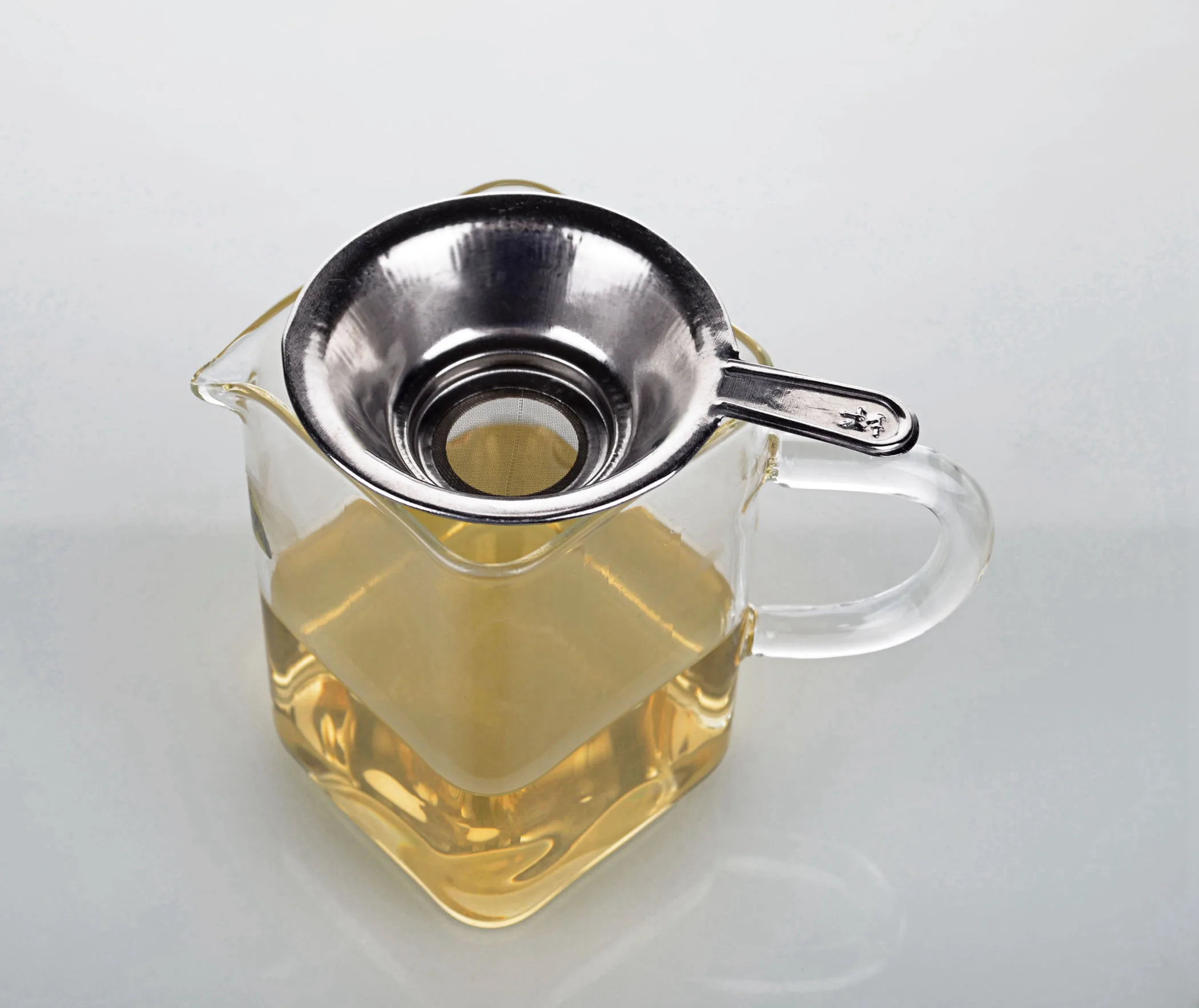 Stainless Steel Small Fine Mesh Tea Funnel Tea Leaf Filter Strainer with Stand