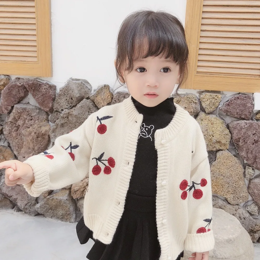 Осенне-зимняя одежда для маленьких девочек с рисунком вишни вязаный свитер-кардиган с вышивкой топы для девочек, одежда, свитер Детское пальто