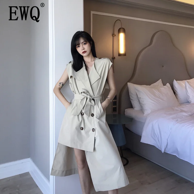 

[EWQ] 2019 Spring Autumn New Pattern Lapel Sleeveless Solid Patchwork Double Breasted Asymmetrical Vest Women AH10304
