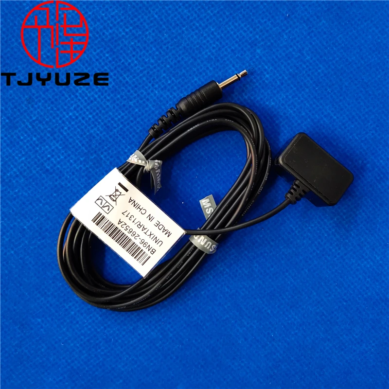 Stock Masse hôtesse cable ir samsung smart tv angle Merci Illusion