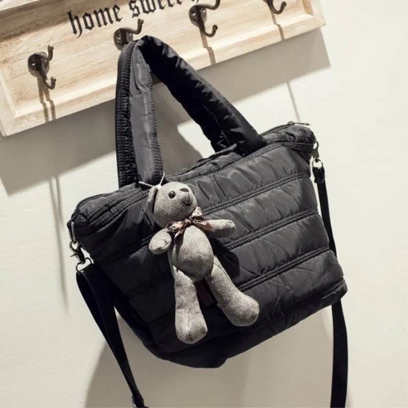 

2019 NEW Winter Women's Handbag Fashion Down Jacket Bag Soft Space Cotton Bags Ladies Cotton Padded Shoulder Bag Crossbody Bags