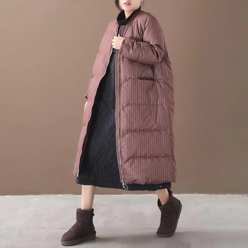 Новинка, зимний модный длинный женский пуховик в полоску с карманами размера плюс, корейский Свободный удобный плотный теплый пуховик - Цвет: coffee
