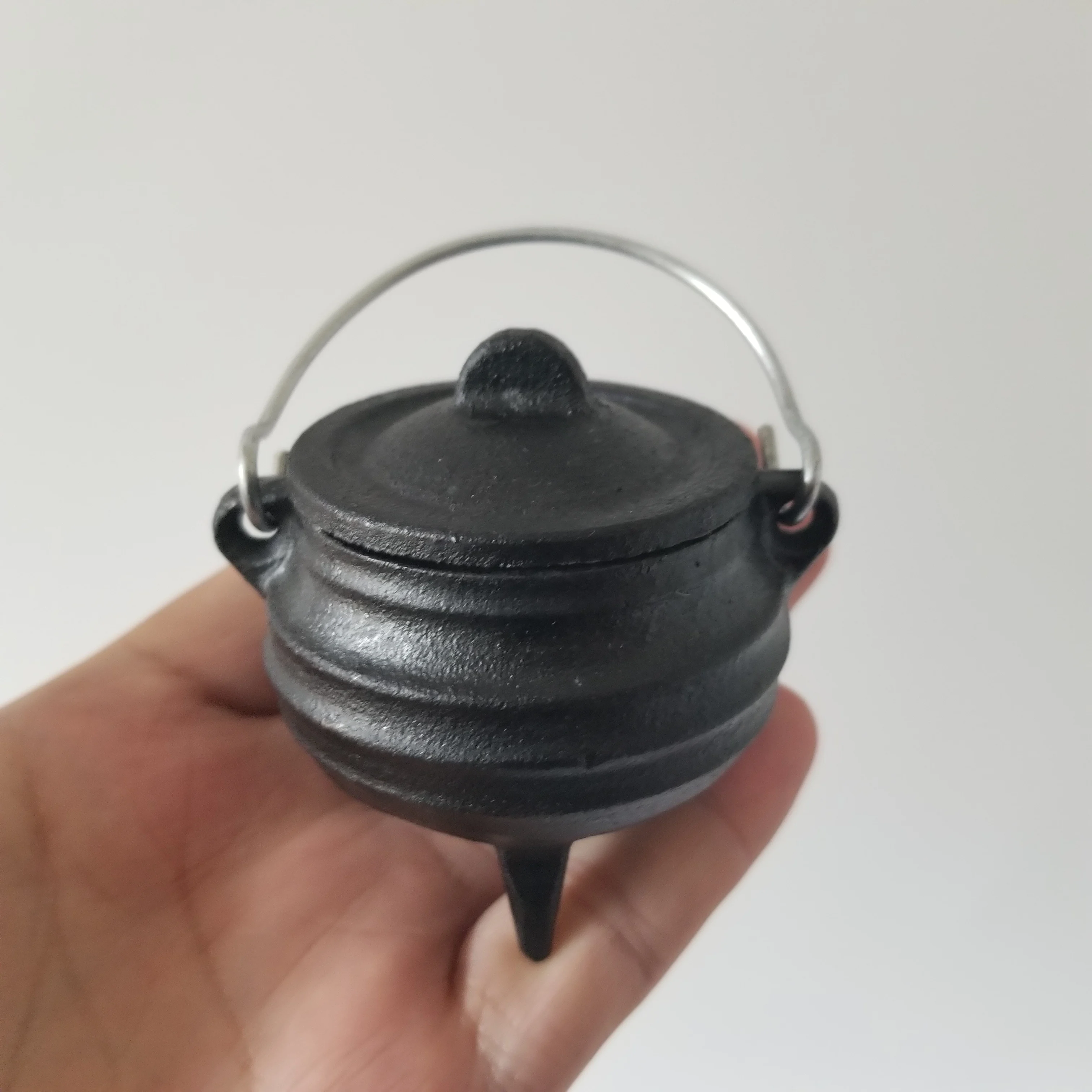 мини-чугунный котел ведьмы на хэллоуин | Дом и сад