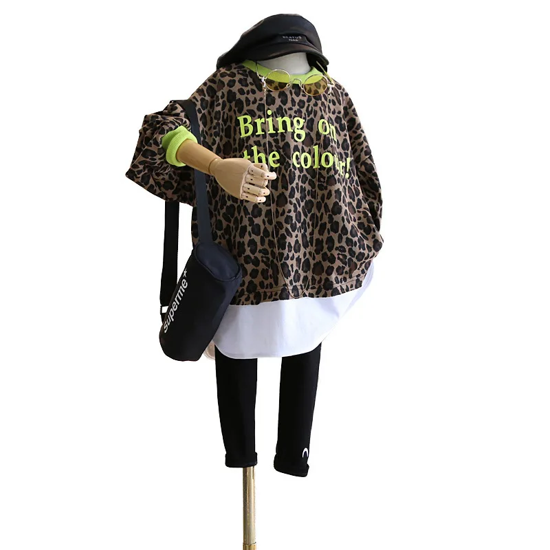 Новинка года; осенний вентилятор прилива для девочек; длинное платье-свитер с леопардовым принтом и контрастными буквами