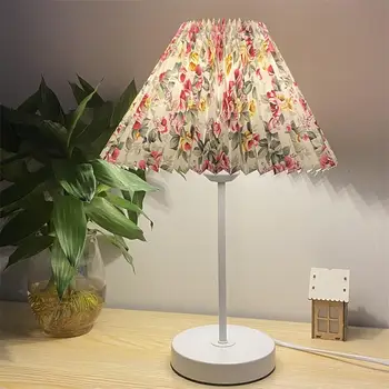 

Factory direct sales Green lattice Red lattice KD lampshade with white Metal Base decorative table lamp2020