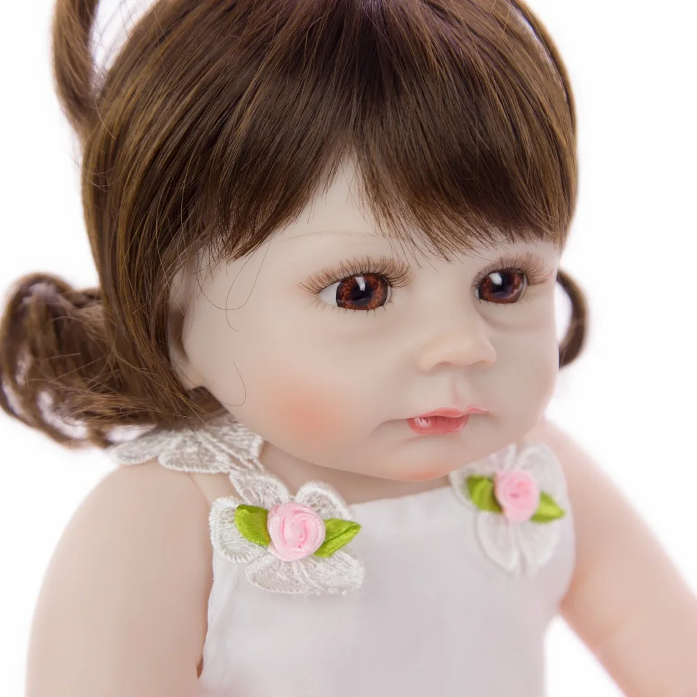 Вьющиеся волосы 49 см bebe Кукла reborn для маленьких девочек кукла в цветочном платье полное тело Мягкий силикон Реалистичная детская Ванна игрушка водонепроницаемый