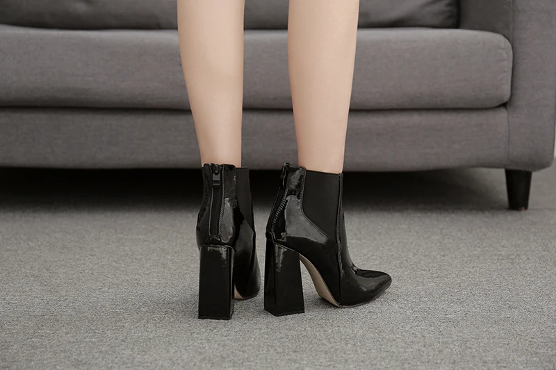 Женские ботильоны из лакированной искусственной кожи с острым носком; туфли-лодочки на высоком массивном каблуке; черные женские зимние ботинки; женские вечерние туфли-лодочки; Zapatos