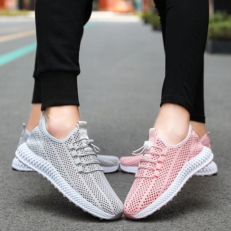 

2019 New Style Fashion Running Shoes Ventilation Lithe Comfortable Couple Sport Shoes Hollow Out Sneakers Mesh Surface Hikers D