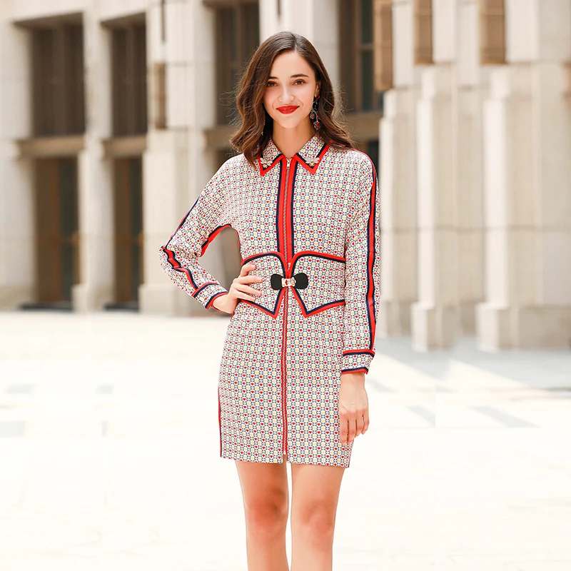 

Xiaomoli Spring 2020 new type of love printed square neck long sleeve waist seal temperament dress