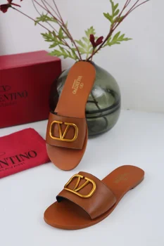 

zo862019 new shoesS101zo86 Valentino