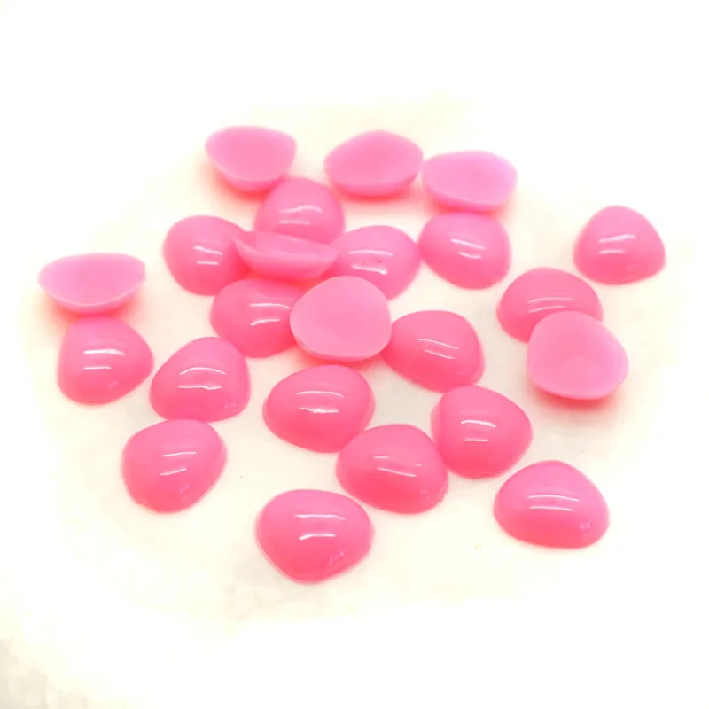 pink 100pcs 10x11mmTriangle Flat Black Eyes and nose for Dolls Making Toys Teddy Bear Amigurumi Making Scrapbooking Dolls Accessories - Цвет: pink