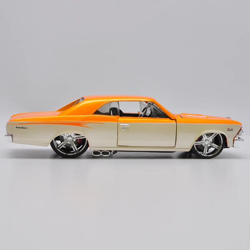1/24 игрушка для мальчика литая модель автомобиля коллекционный автомобиль подарок для детей 1:24 мышечные статические автомобили Chevrolet-Corvette-1966 SS396