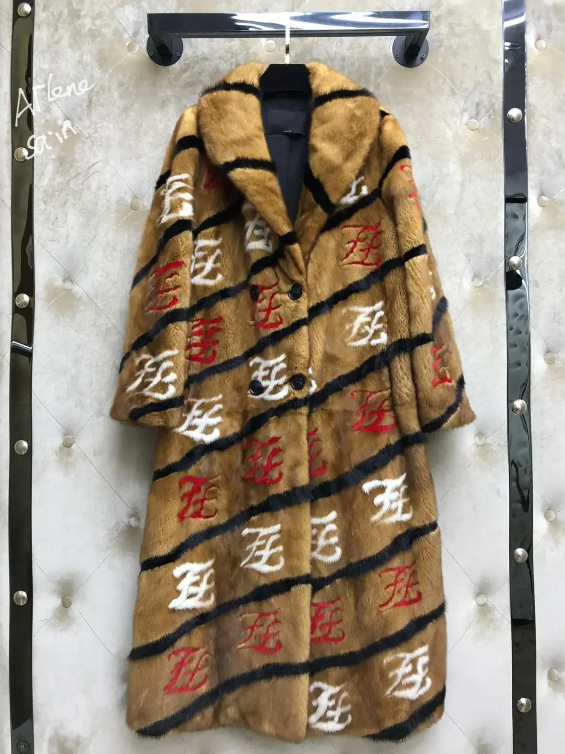

Arlene sain 2019 Hand-set inlaid craft long imported mink ladies suede coat