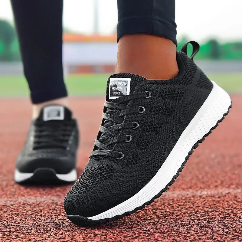 Zapatos informales transpirables para mujer, zapatillas planas de malla transpirables a la moda, Tenis blancos para caminar