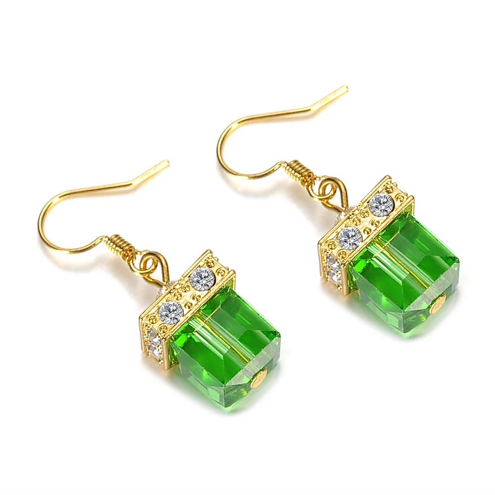 

2019 Fashion Europe and America gold natural green cube peridot fall earrings jewelry
