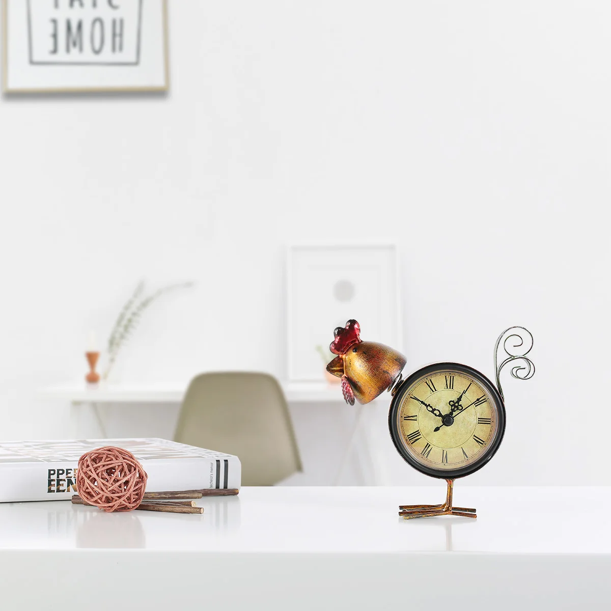 

Chick Clock Handmade Vintage Metal Chick Figurine Mute Table Clock Practical clock One AA Battery Desk Clock Home Decor