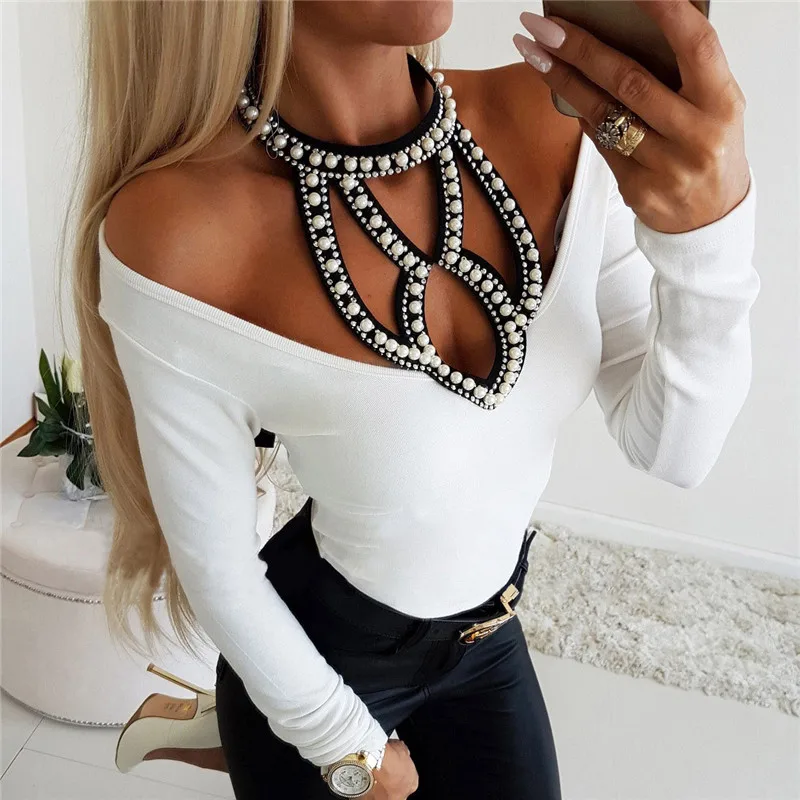 Модная женская сексуальная футболка с открытыми плечами и жемчугом облегающая