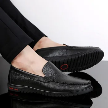 

Italian genuine Leather Man shoes Loafers Designer Slip On Driving Shoes Men outdoor High Quality Luxury Brand Soft Loafers