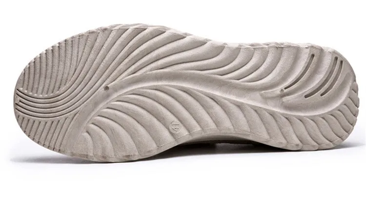 12913018672_893795467