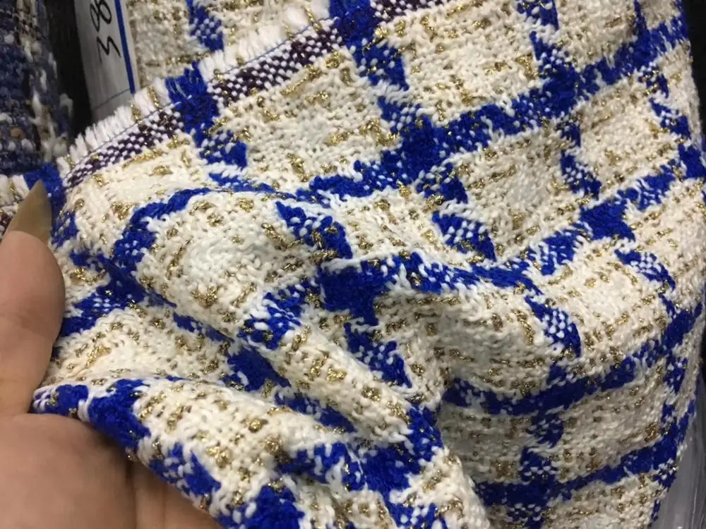 Синий и молочно-белый сплетенный с Золотая линия твид цена за 1 метр 59"