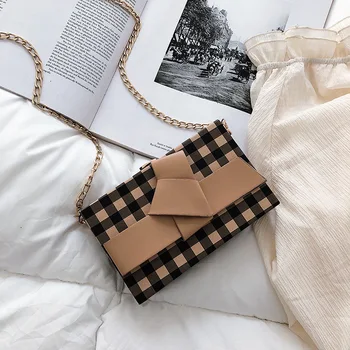 

2019 Spring and Summer New Korean England Plaid Bag Clip Package Dinner Bag Hand Messenger Bag Flap