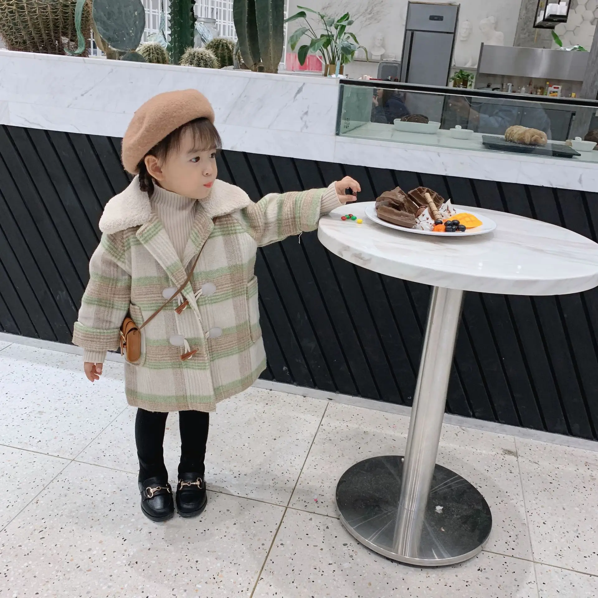 

Winter girl's coat New Arrival korean style plaid woolen thickened and warm princess with fur collar for fashion cute baby girl