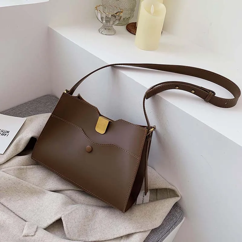 

Bucket Bag Different Size Bags Non-mainstream Design Autumn And Winter Wide-Strap Broadband Versatile Crossbody Bag Large Capaci