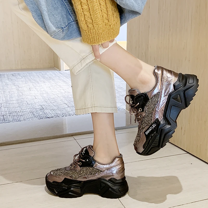 Новинка года; дизайнерские зимние кроссовки; Роскошные Брендовые женские кроссовки с блестками и кристаллами; женские кроссовки на массивном каблуке; модная повседневная обувь для женщин