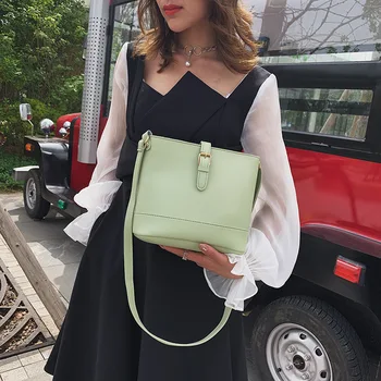 

Small bag female 2019 new wave Korean version of chic retro wild diagonal cross bag fashion shoulder bucket bag